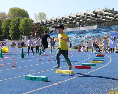 WLV Grundschule trifft Kinderleichtathletik startet in Heilbronn 