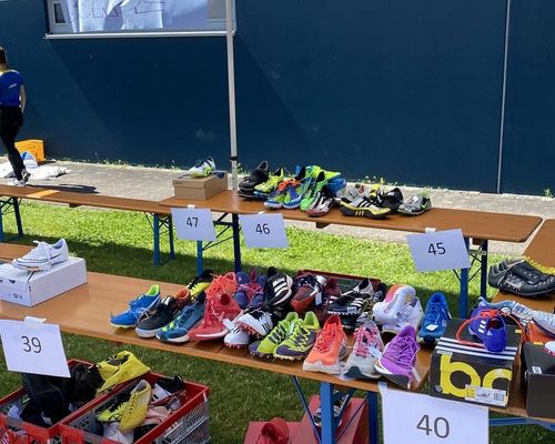 Spikesbörse bei den U14/U16 WLV-Teamwettkämpfen in Sindelfingen