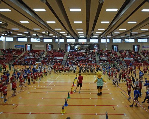Sportliche Höchstleistungen und besondere Gäste beim KiLA-Pokal